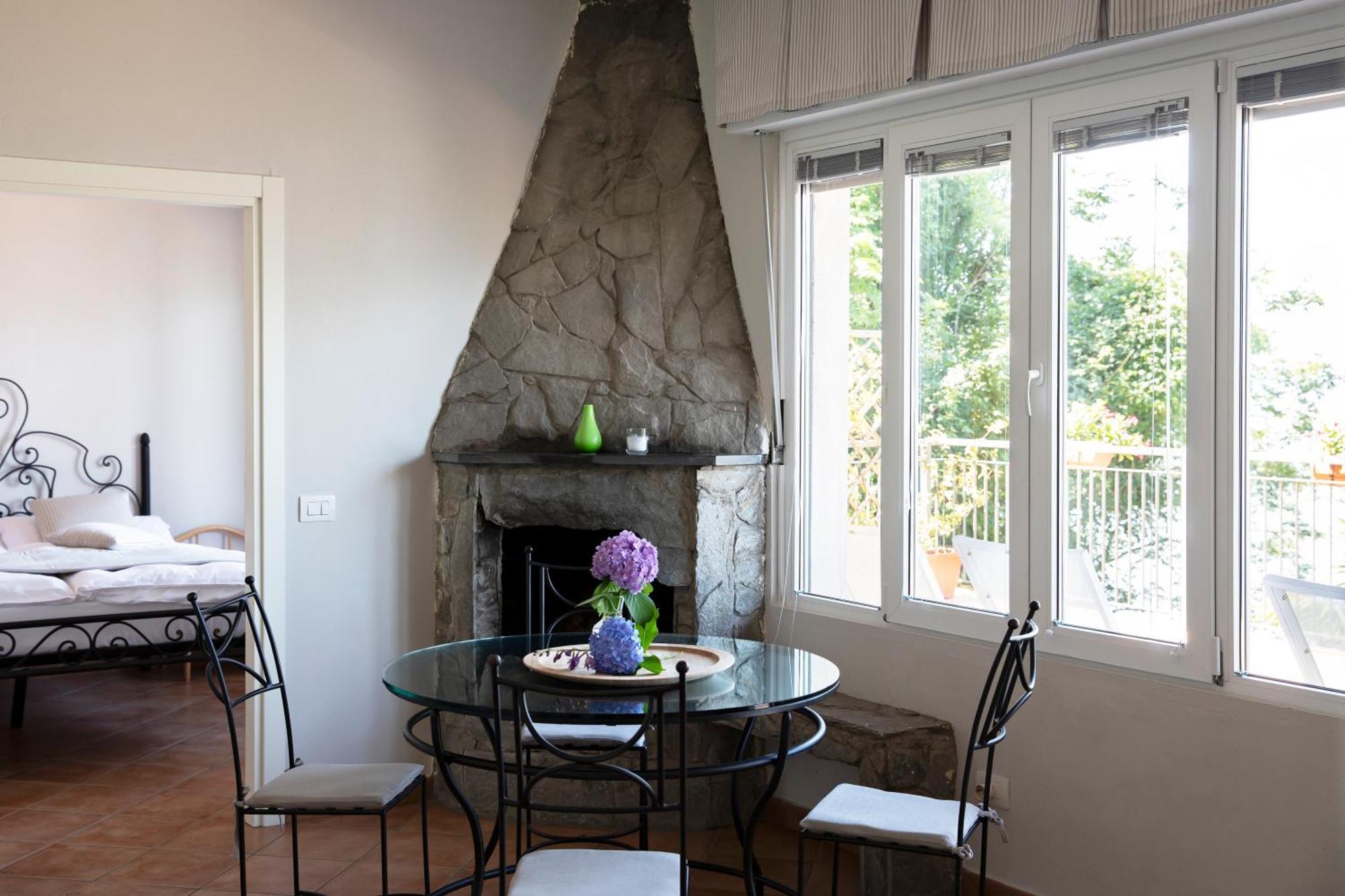 Charming Moment Di Villa Porta - Residenza Leonardo Луино Экстерьер фото